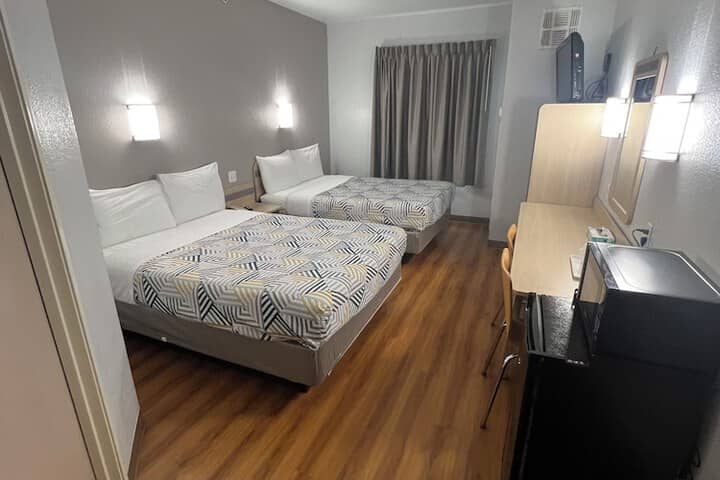 Room 18 of 35