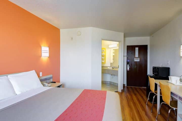 Room 14 of 35