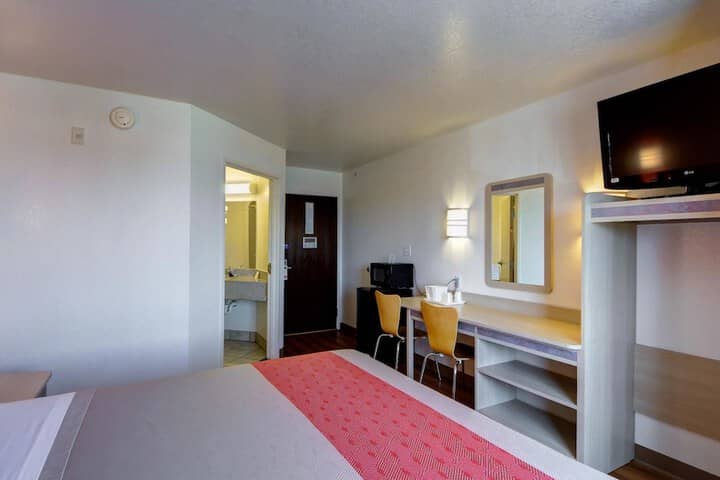 Room 15 of 35