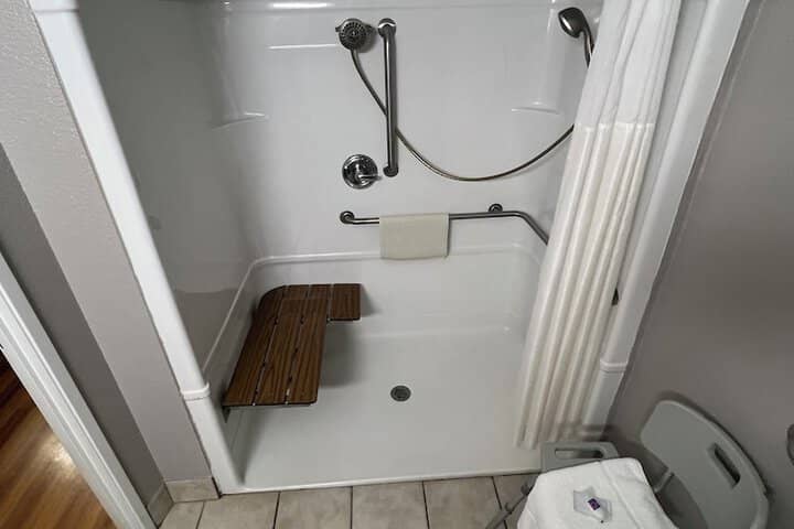 Room 19 of 35